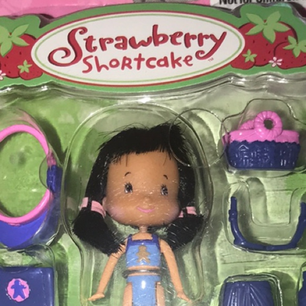Strawberry Shortcake Berry Cute Girls Set